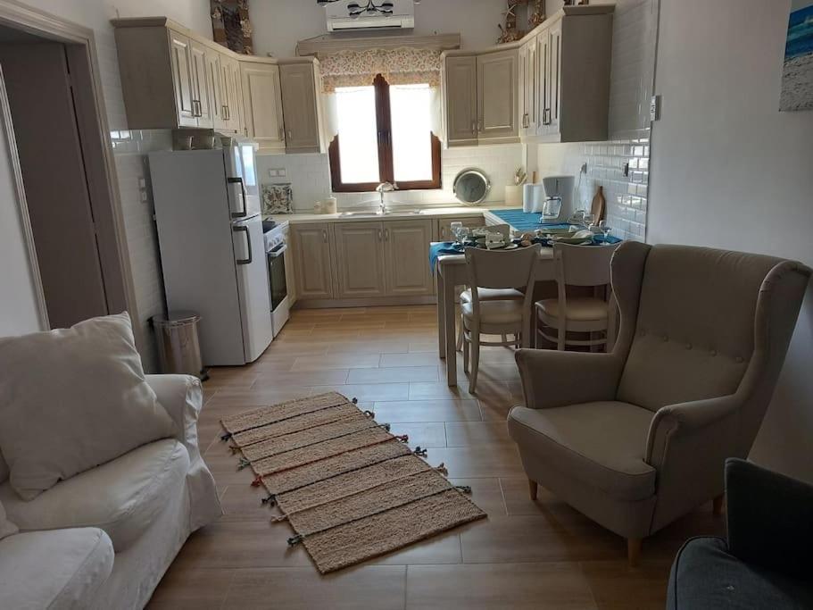 Annissa Appartment Karpathos Bagian luar foto