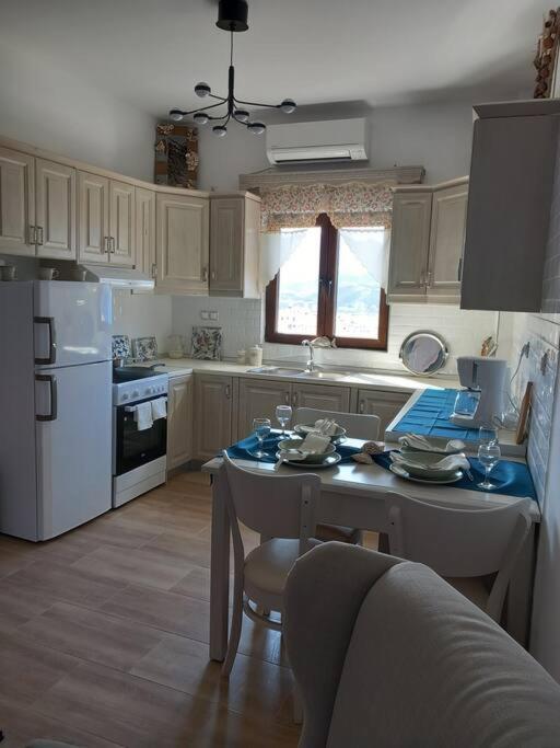 Annissa Appartment Karpathos Bagian luar foto
